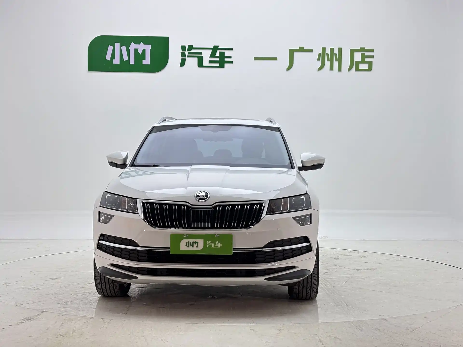 Photo 2 - Škoda Karoq
