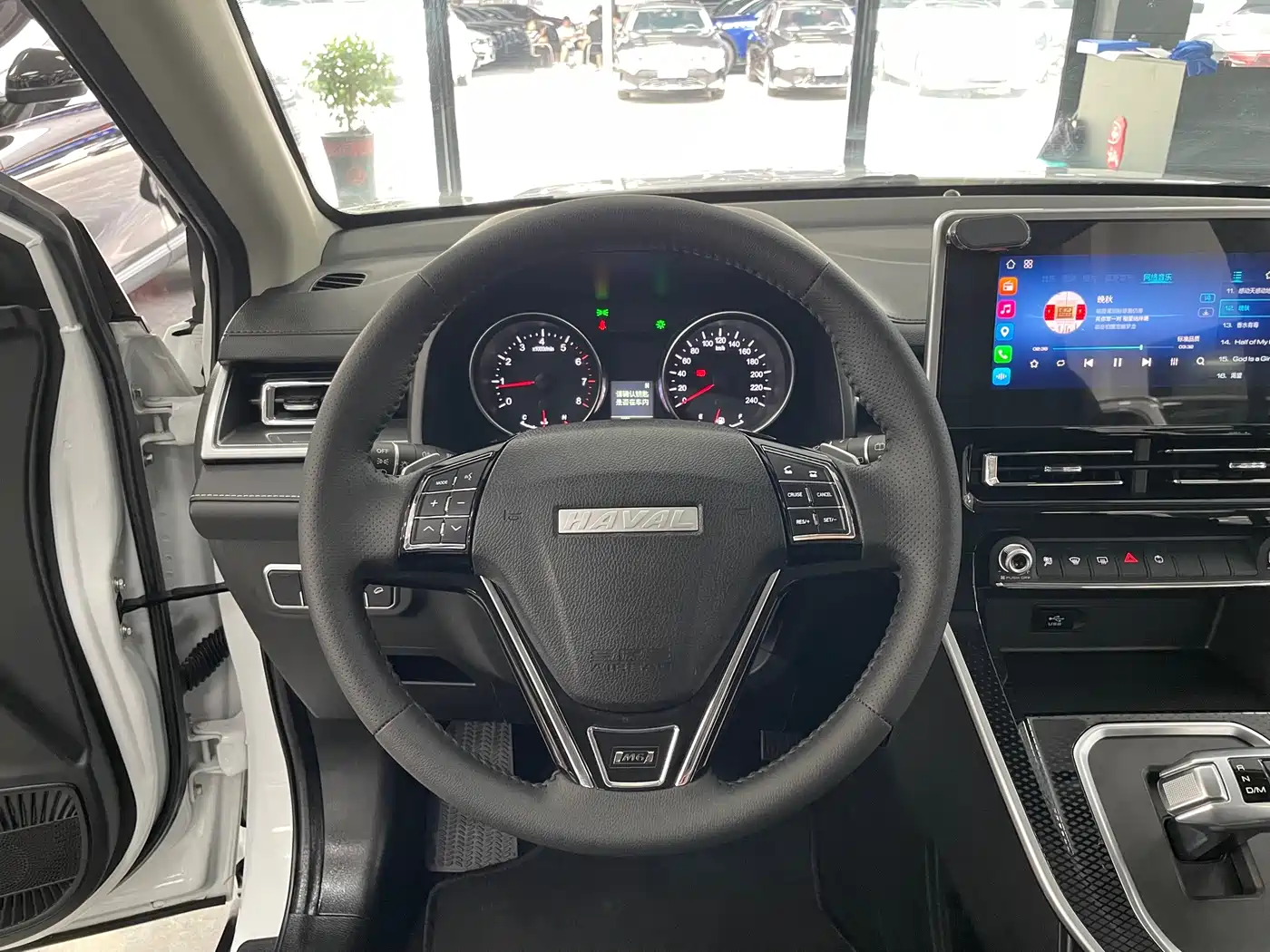 Haval M6 2023 PLUS 1.5T DCT Luxury Smart Connect фото 9