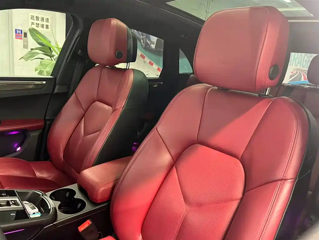 Porsche Macan 2023 Macan 2.0T фото 9