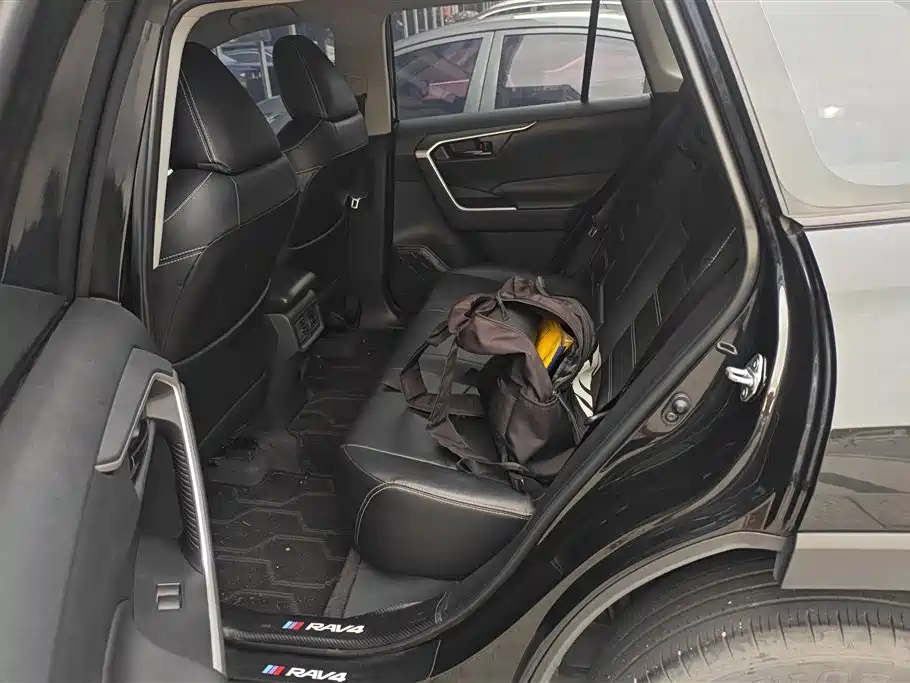 Toyota RAV4 Rongfang 2023 2.0L CVT 2WD Urban Edition фото 11