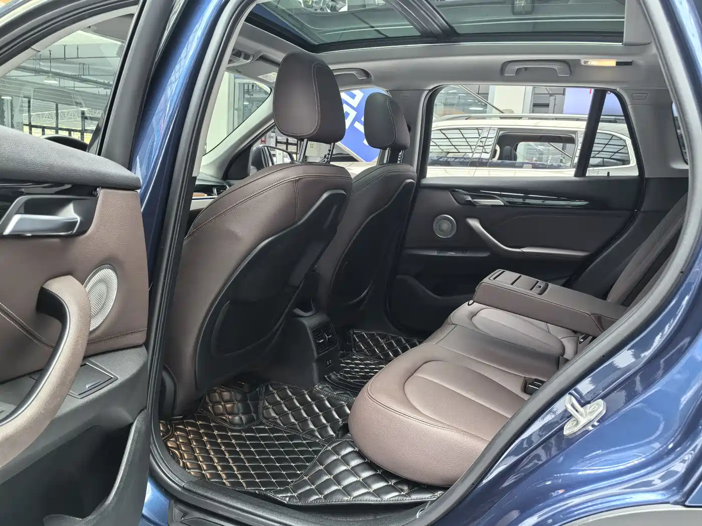 BMW X1 2021 sDrive25Li Leading фото 11