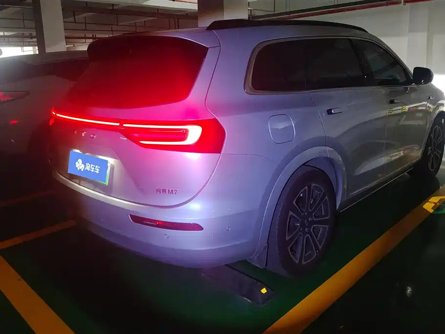 AITO Wenjie AITO M7 2024 1.5T Smart Drive RWD Ultra 5-seater фото 3
