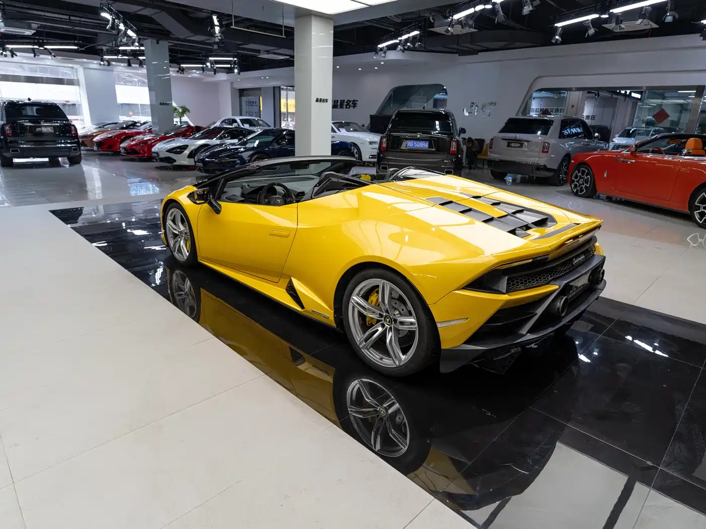 LAMBORGHINI HURACÁN