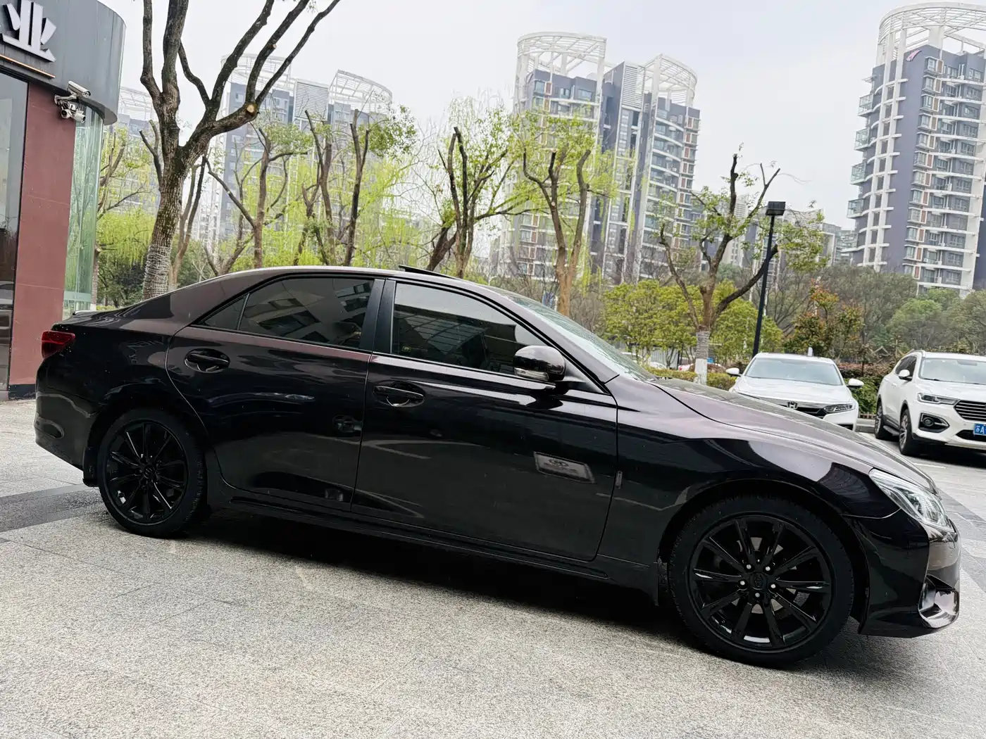 Toyota Reiz 2013 2.5V Premium Edition фото 2