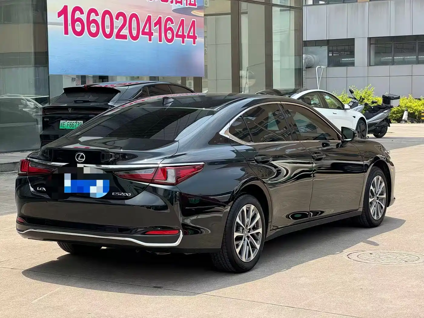 Lexus ES 2023 200 Excellence Edition фото 9
