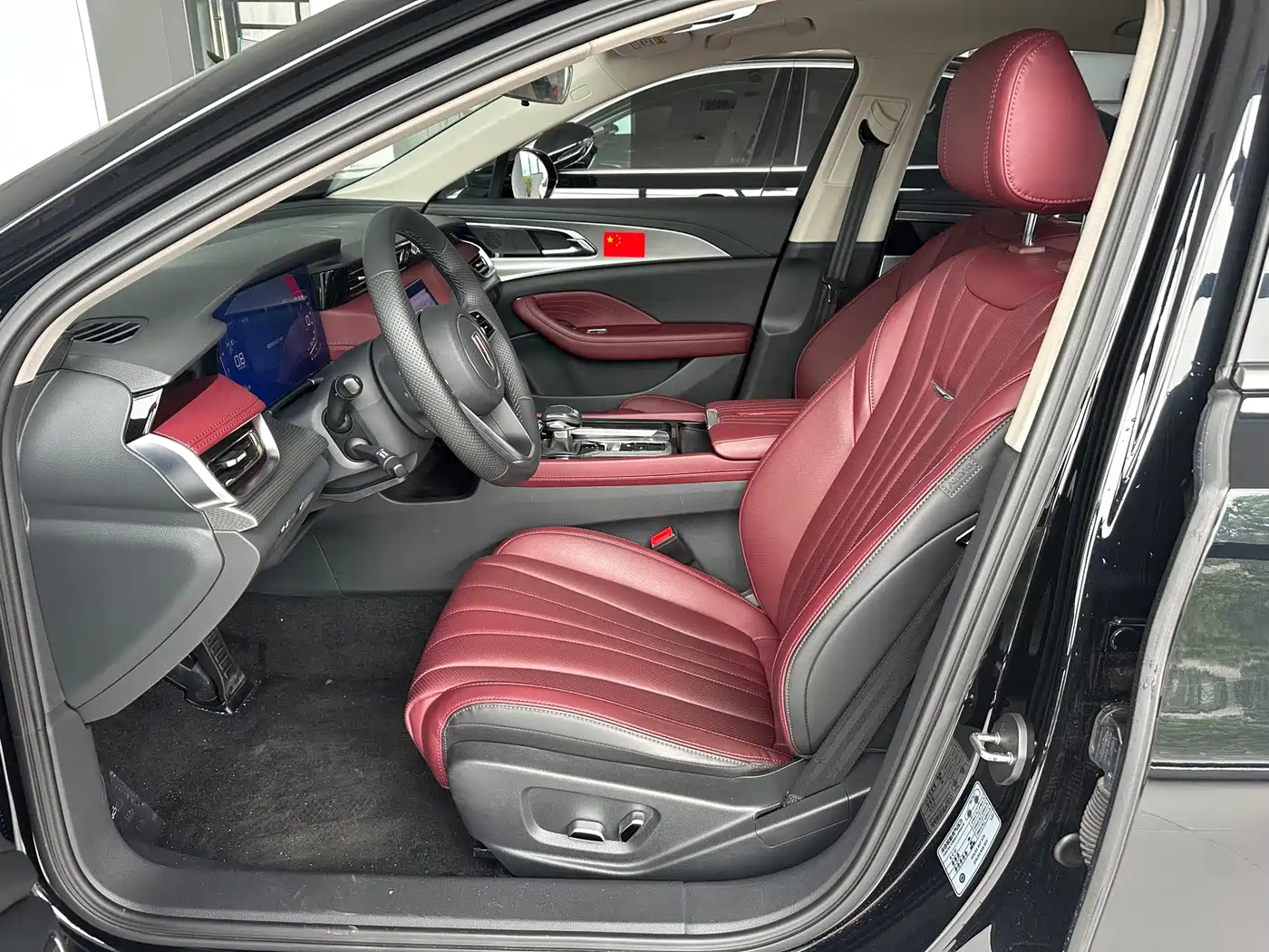 Hongqi H5 2024 1.5T DCT Smart Connect Flag Rhythm Edition фото 6
