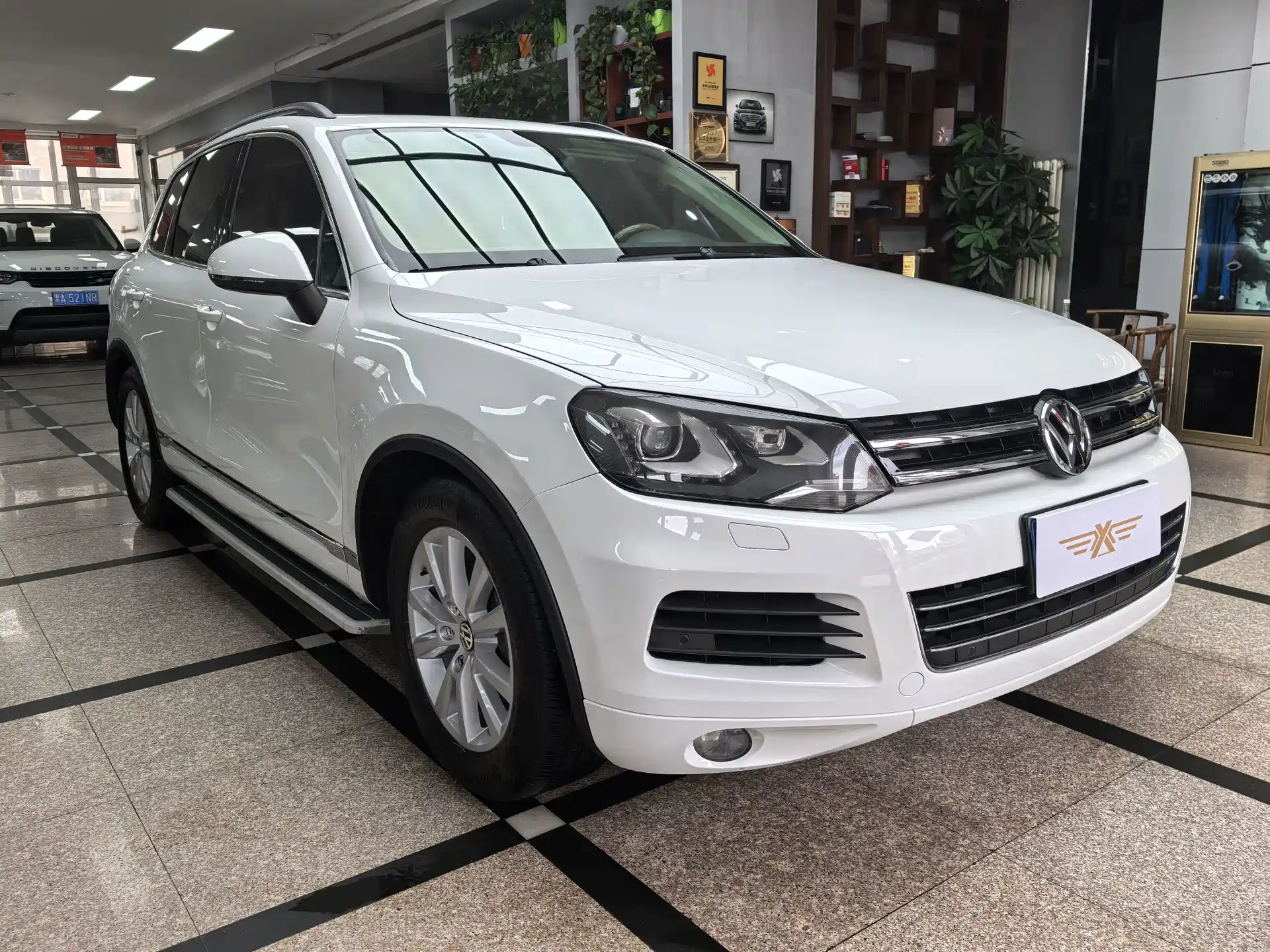 Фото 3 - Volkswagen Touareg