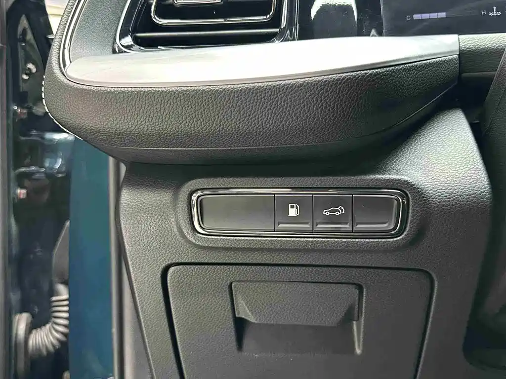 GAC Trumpchi Trumpchi GS8 2022 Pilot Series 2.0TGDI AWD Ultimate Edition (7-Seater) фото 23