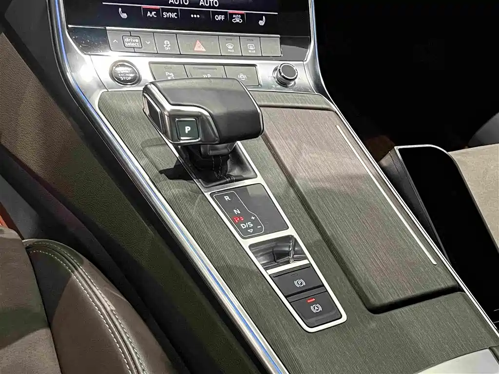 Photo 23 - Audi A7L