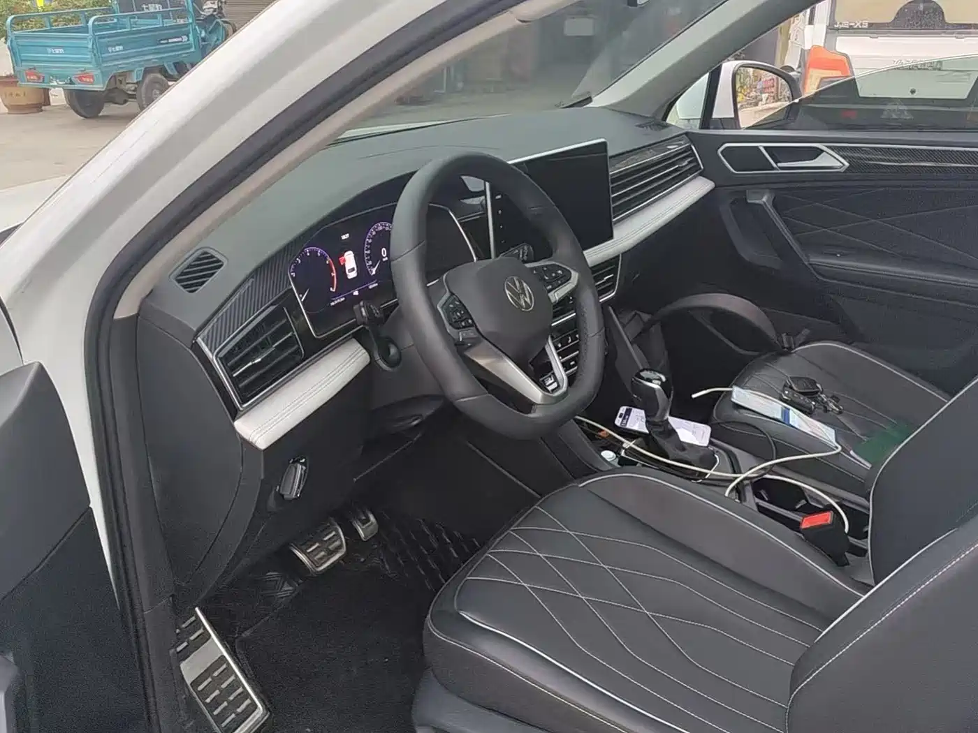 Volkswagen Tiguan L 2024 330TSI Automatic 2WD R-Line Premium Enjoyment Edition фото 22