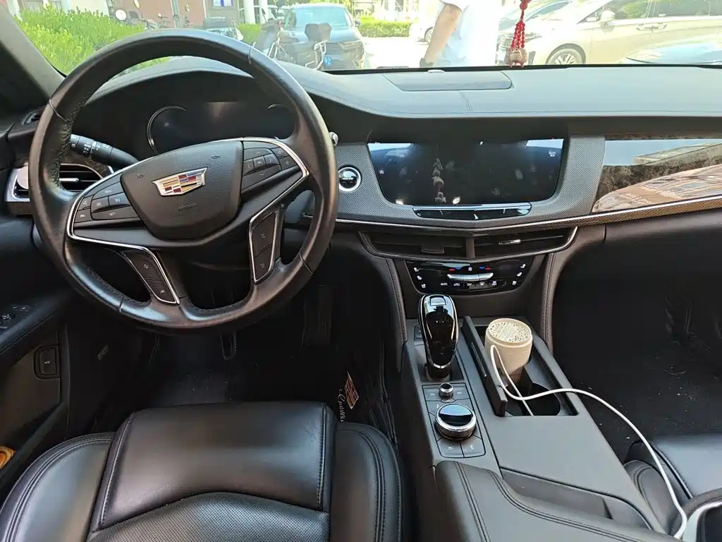 Cadillac CT6 2020 2019 28T Leading Sport Model