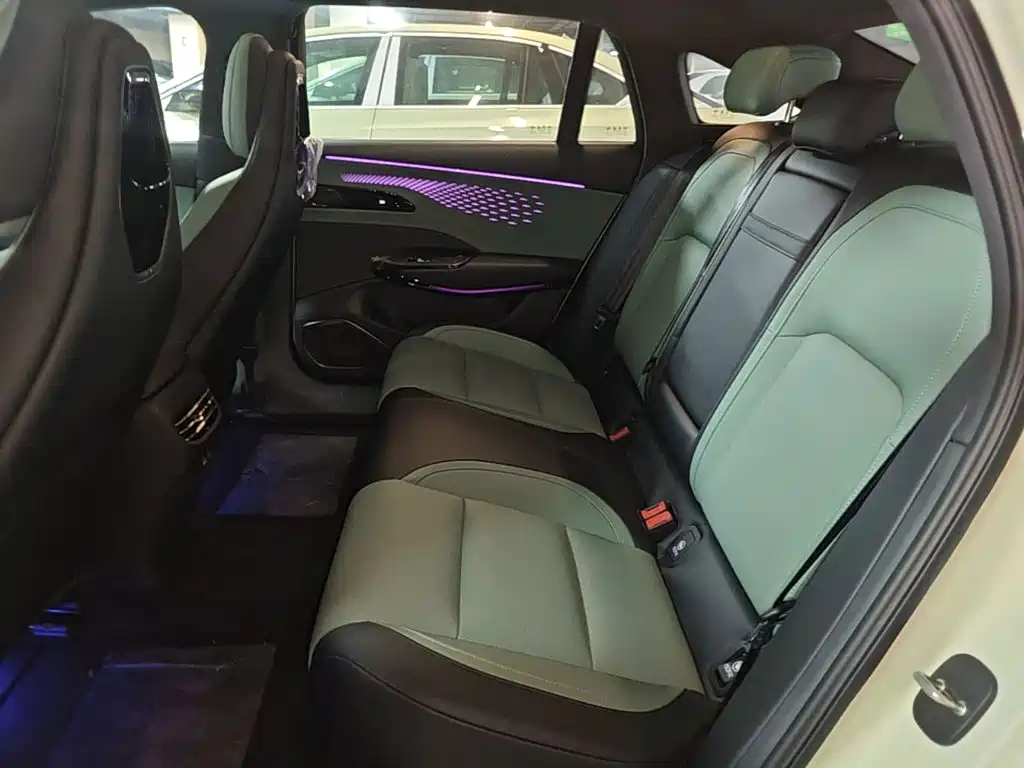 Hongqi EH7 2026 2025 690 Smart Selection Edition