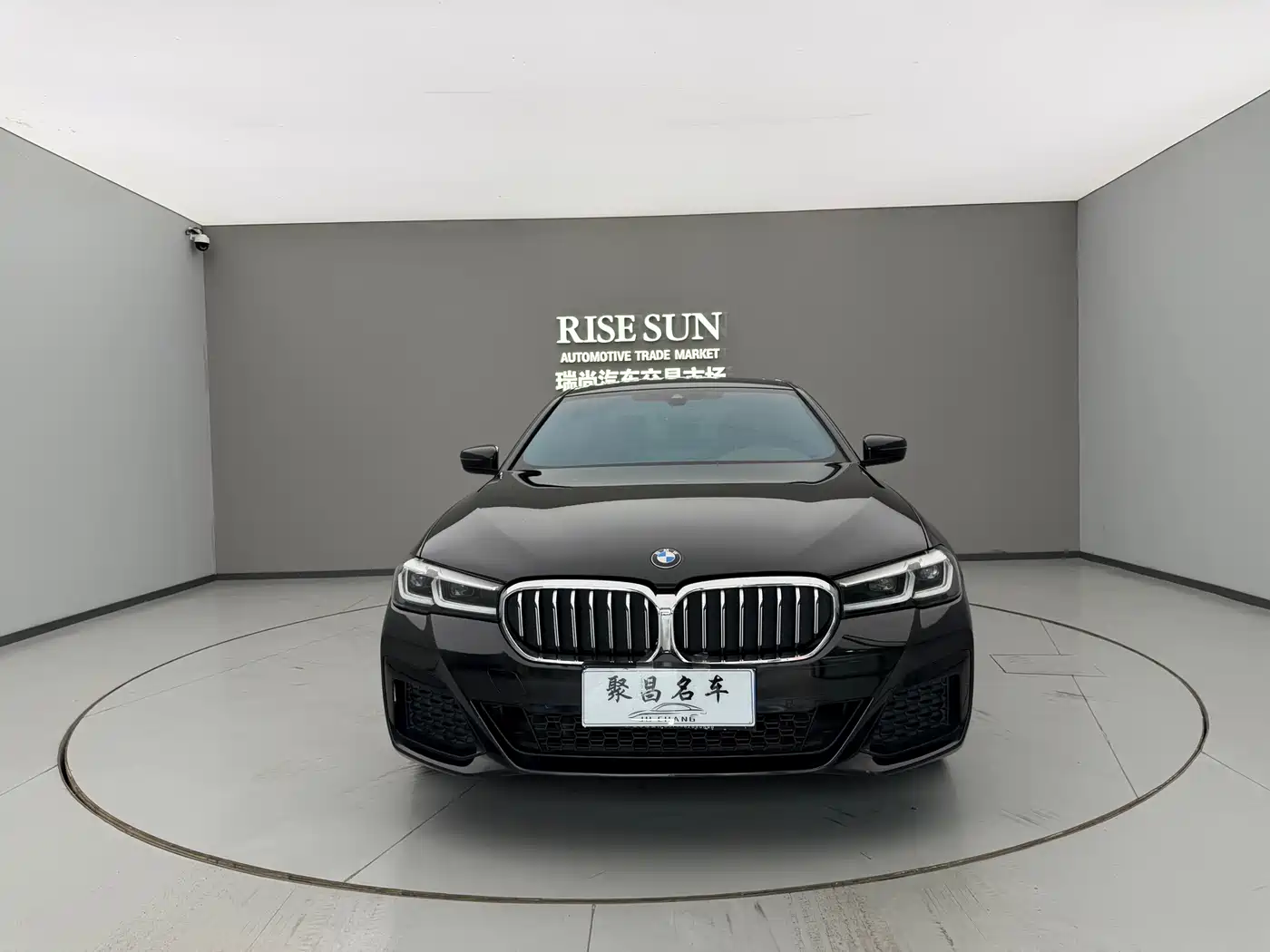 BMW 5 Series 2023 530Li Leading M Sport Package фото 2