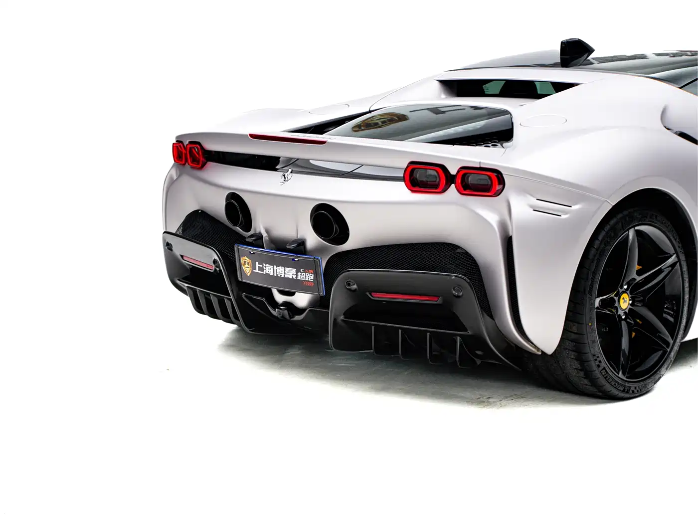 FERRARI SF90