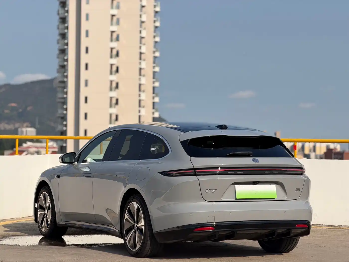 NIO NIO ET5T