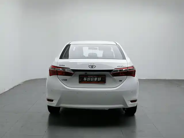 Toyota Corolla 2014 1.6L CVT GL — фото 4