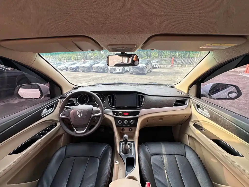 Фото 7 - Baojun 730
