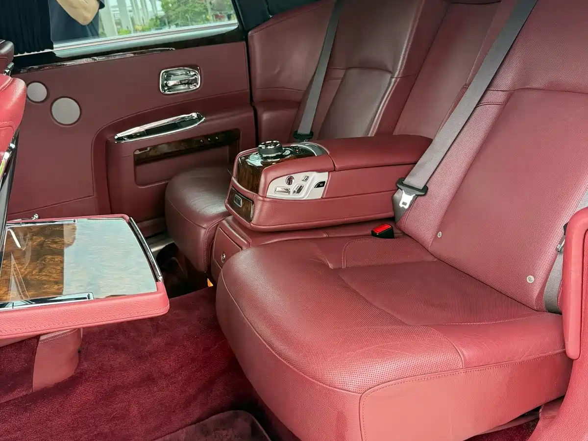 Фото 7 - Rolls-Royce Ghost