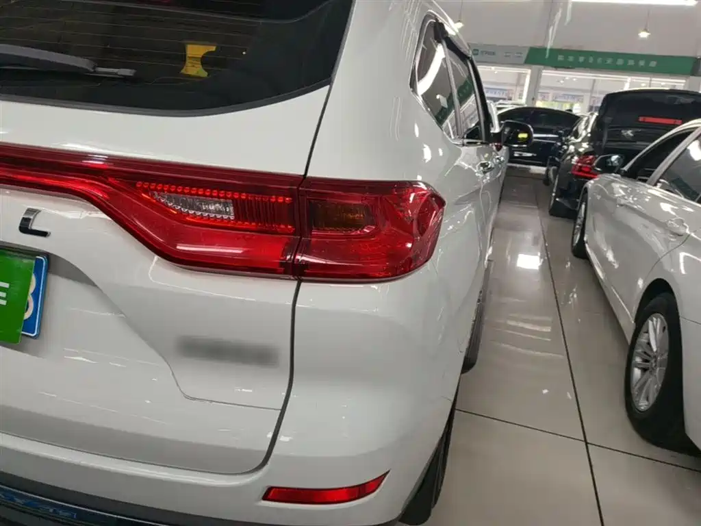 Haval M6 2021 PLUS 1.5T DCT Elite Smart Connect фото 8