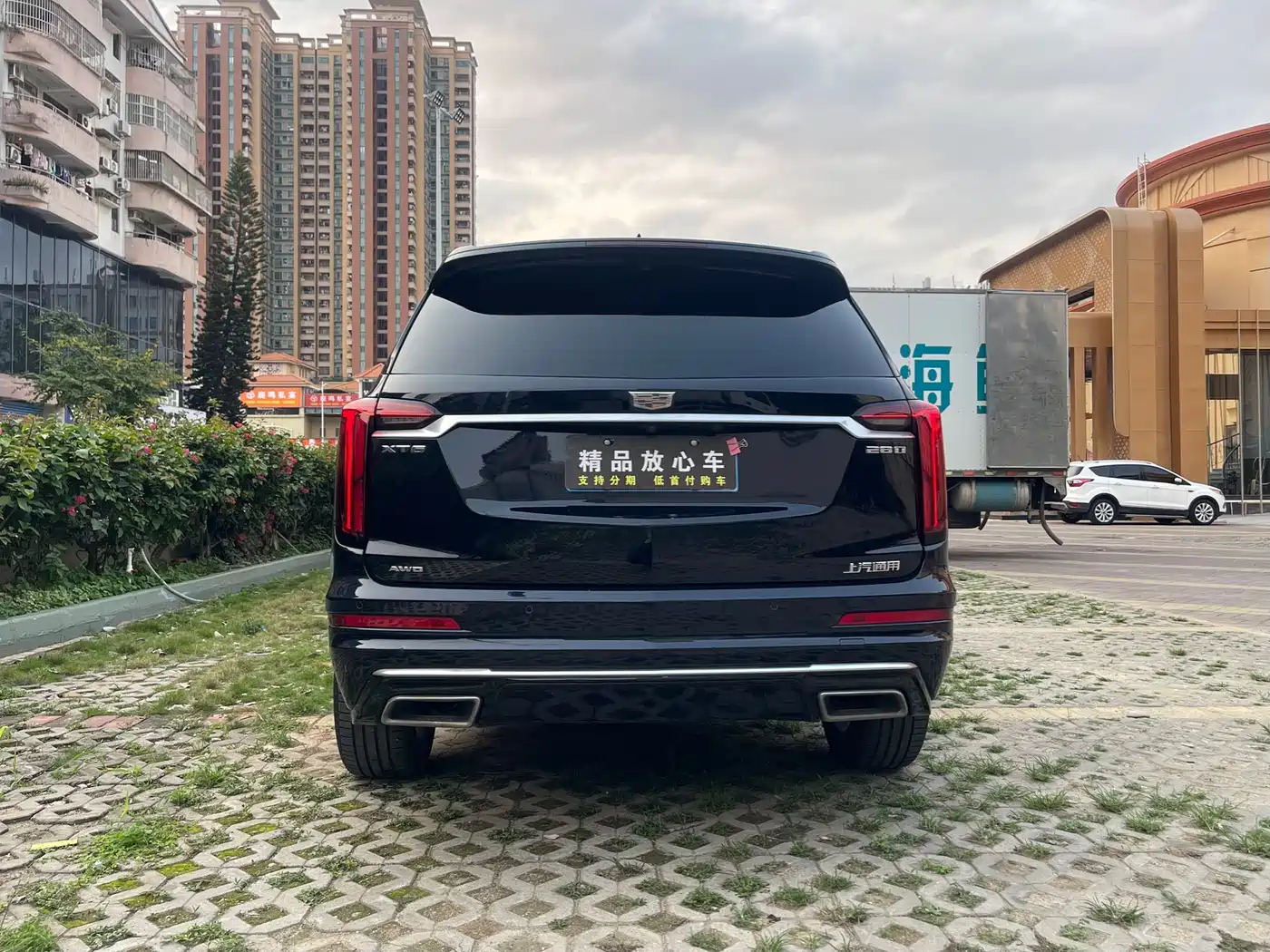 CADILLAC XT6