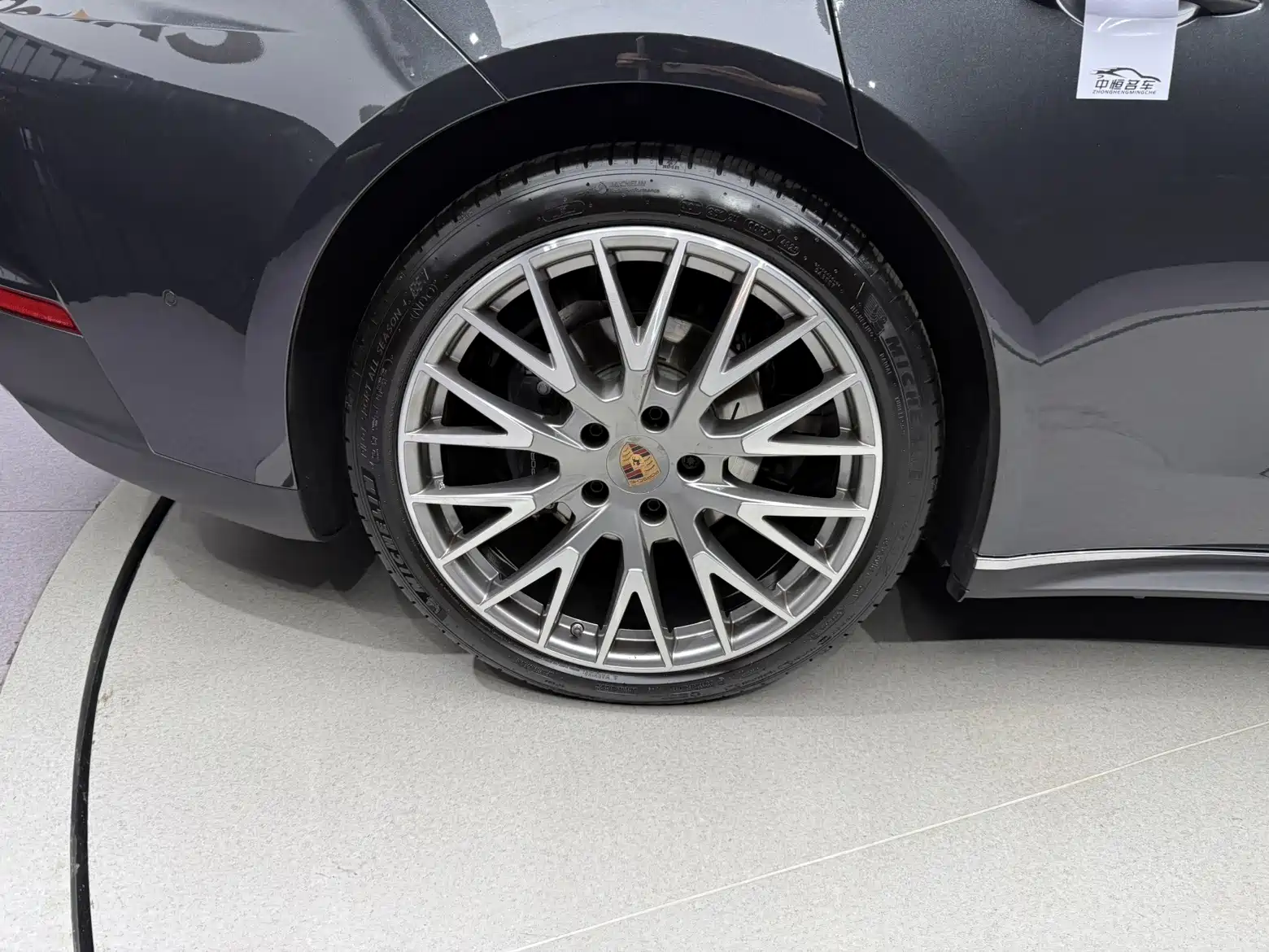 Photo 8 - Porsche Panamera