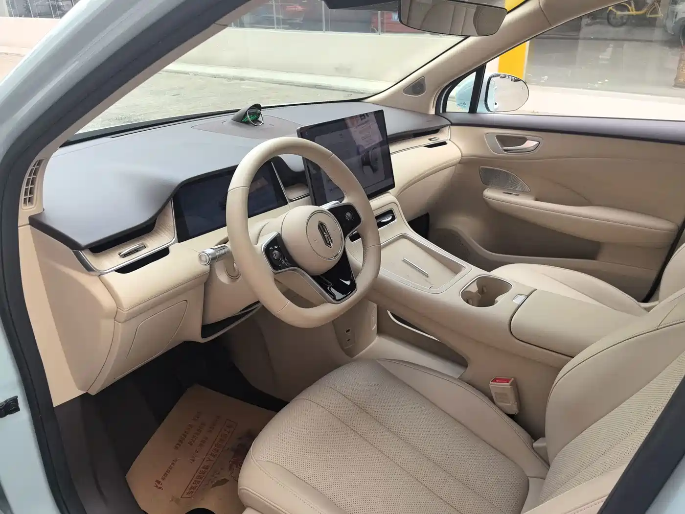 Фото 7 - Shangjie SUV