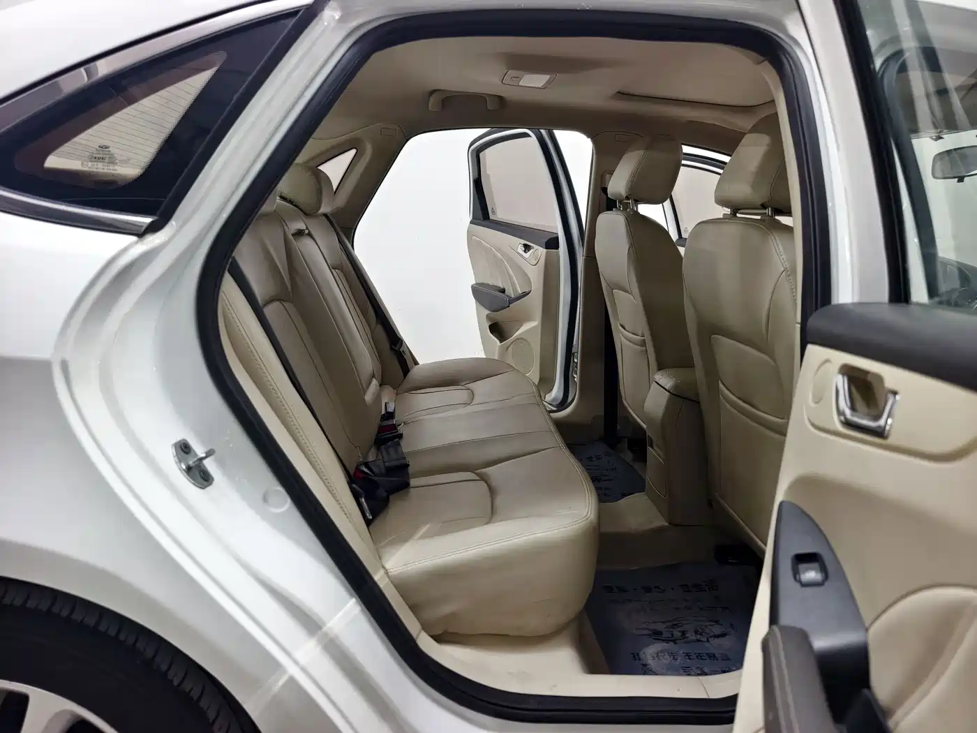 Chery Arrizo 7 2015 2015 1.6L Manual Zhishang Edition