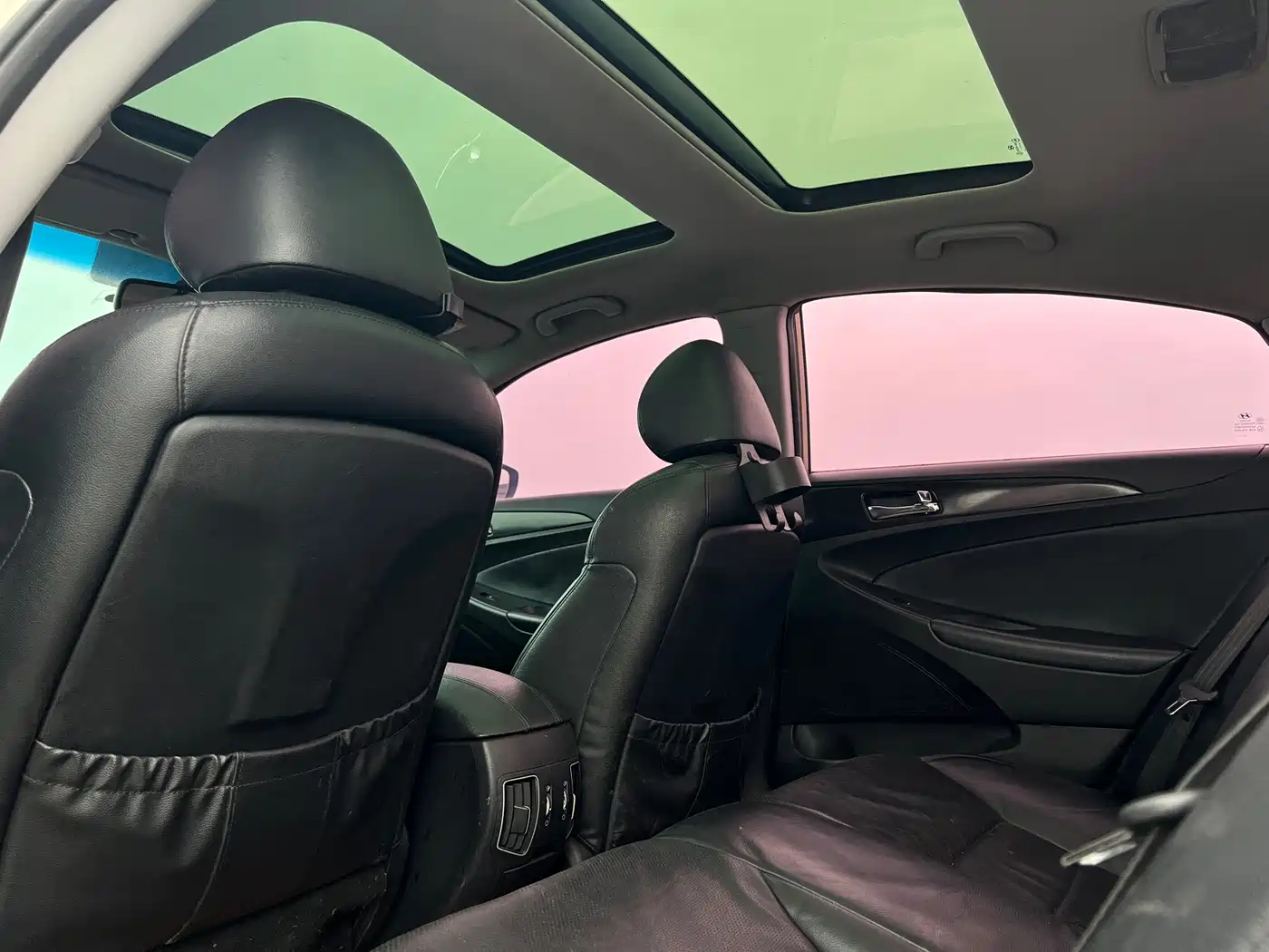 Hyundai Sonata 2011 2.4L Automatic Top Edition фото 7