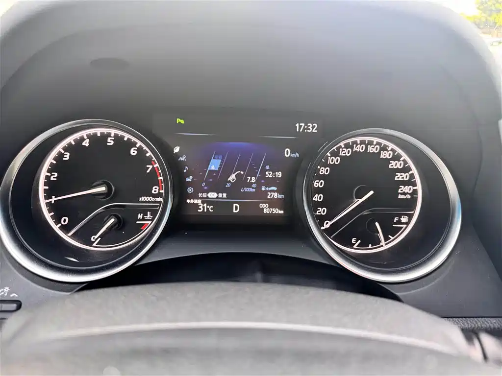 Toyota Camry 2019 2.5G Luxury Edition China VI фото 4