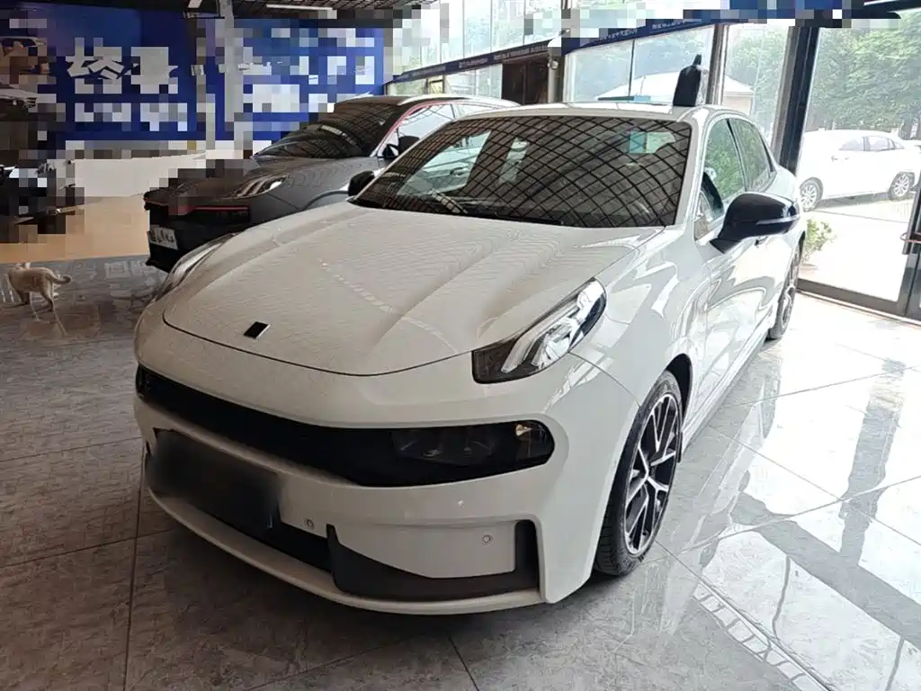 Lynk & Co 03 2021 2.0TD Auto Jin Champion Edition фото 2