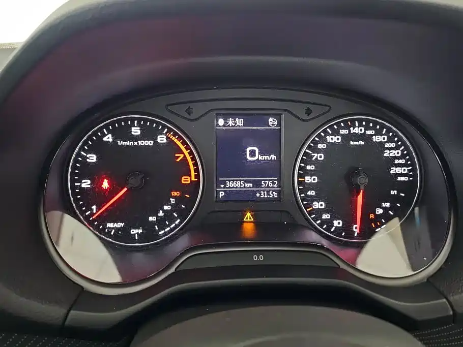 Фото 14 - Audi Q2L