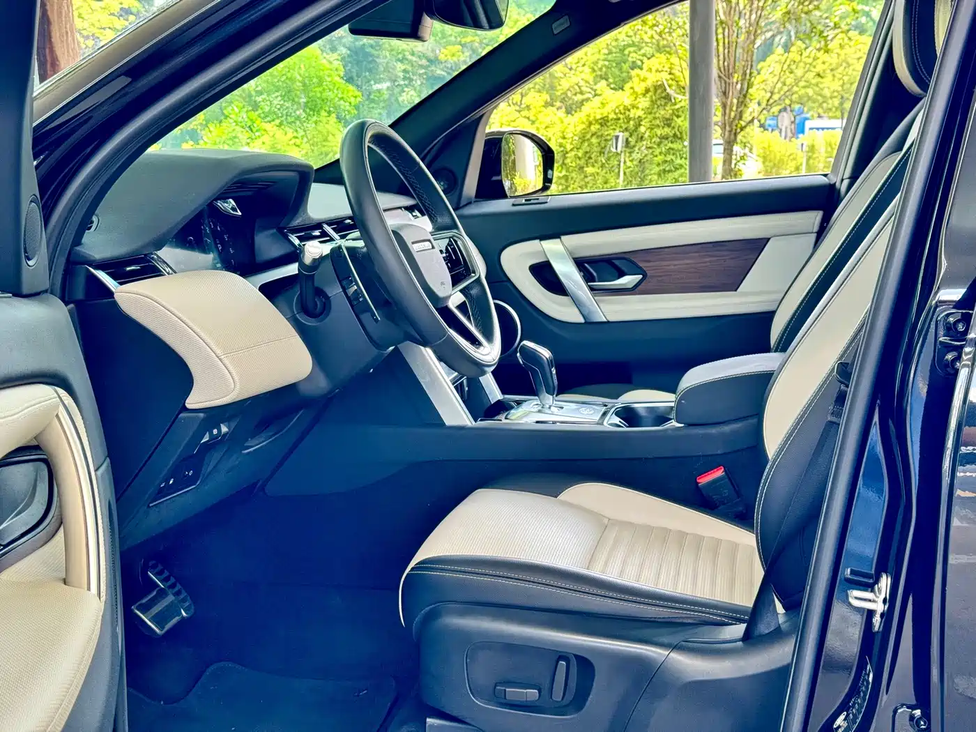 Land Rover Discovery Sport PHEV 2023 2022 Model P300e Performance Technology Edition