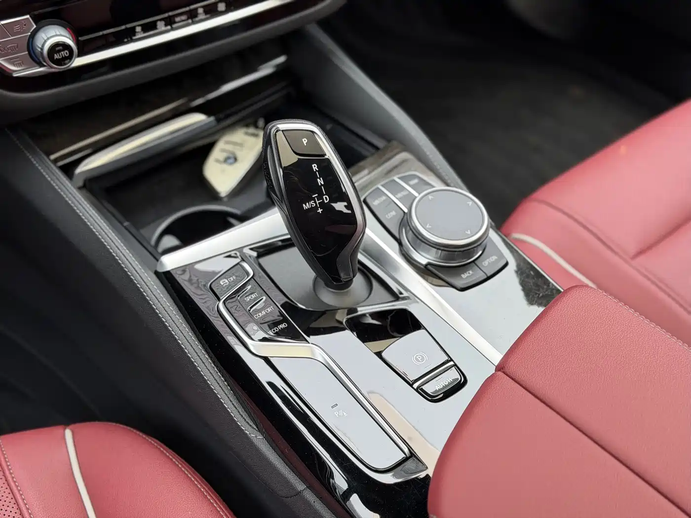 BMW 5 Series 2022 525Li M Sport Package фото 12