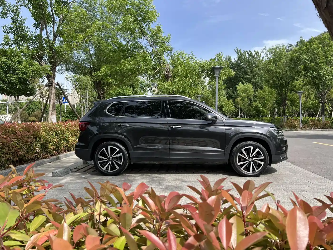 Volkswagen Tharu 2022 280TSI FWD Luxury Edition фото 4
