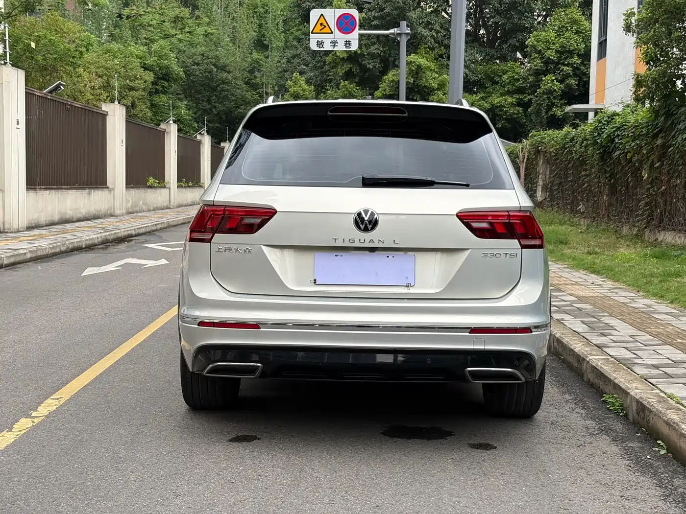 Volkswagen Tiguan L 2021 330TSI Automatic 2WD R-Line Premium фото 15