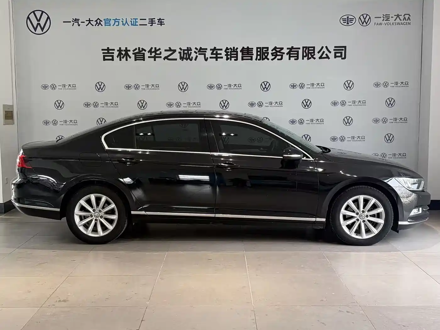 Volkswagen Magotan 2018 330TSI DSG Leading фото 3