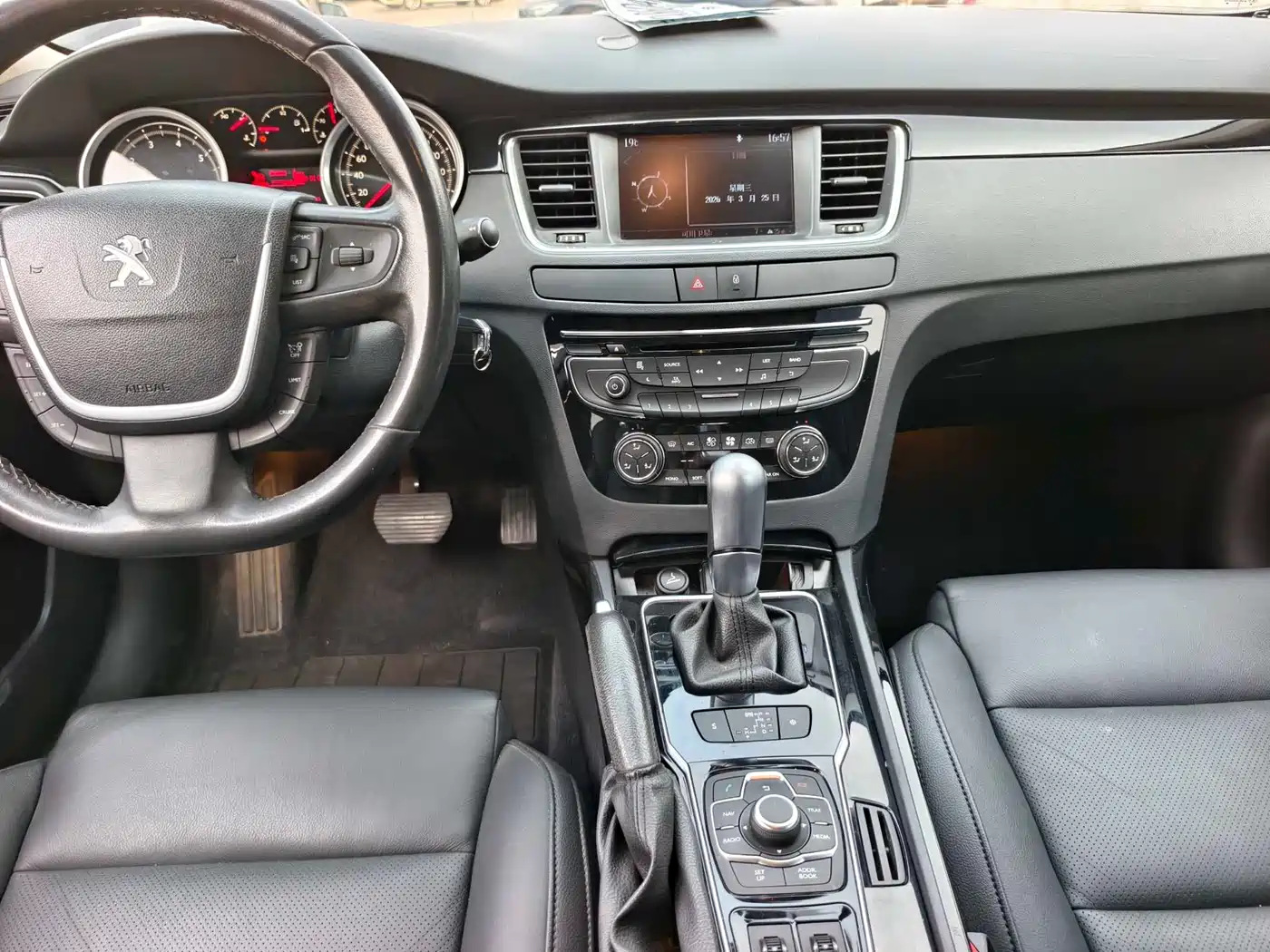 Peugeot 508 2012 2.3L Automatic Smart Edition фото 16