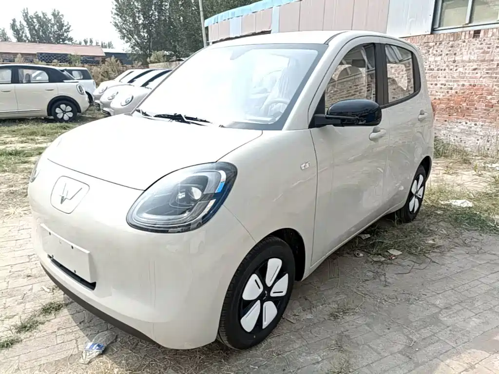 Wuling Motors Hongguang MINIEV 2026 2025 4-Door Advanced