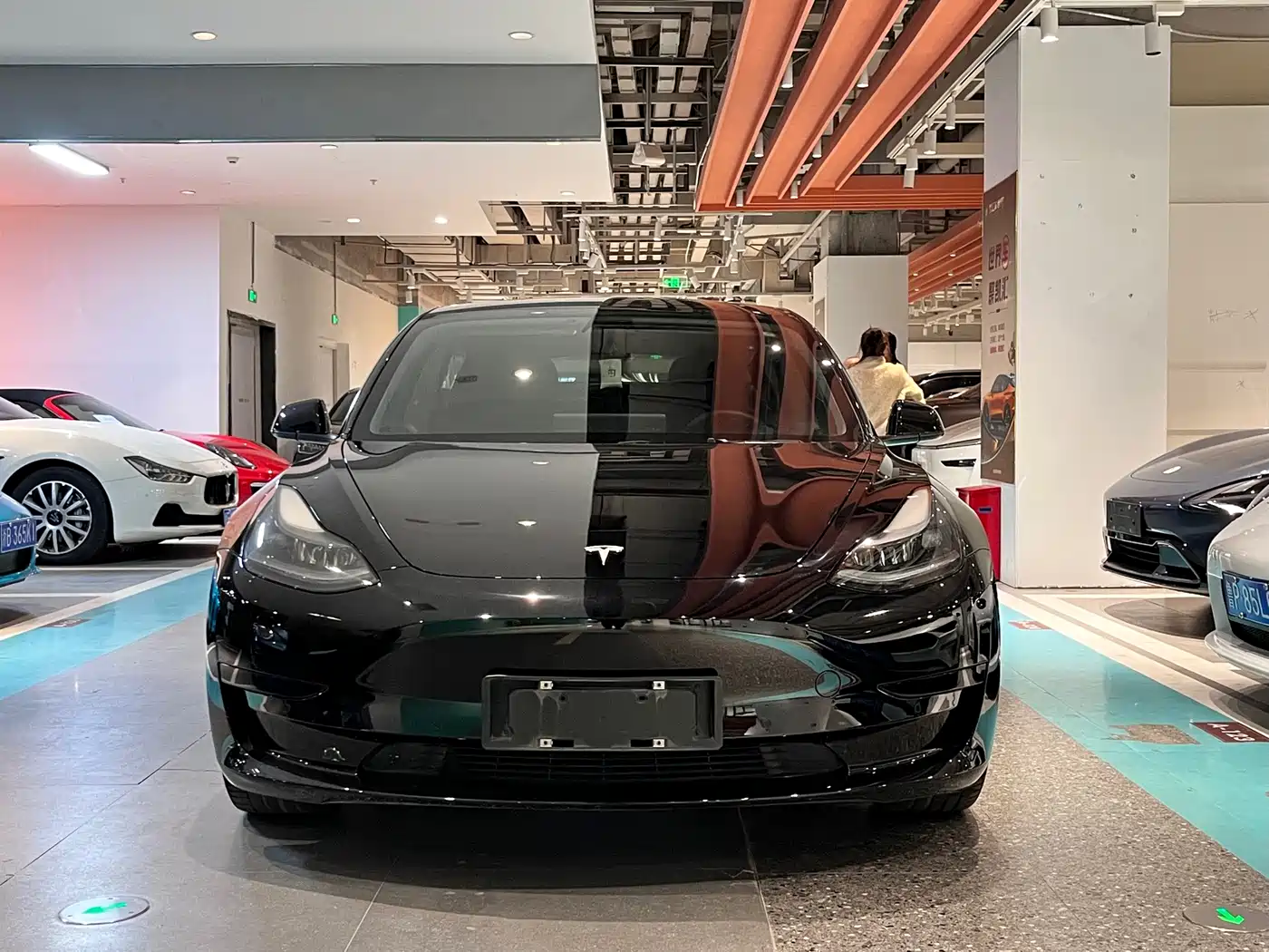 TESLA MODEL 3