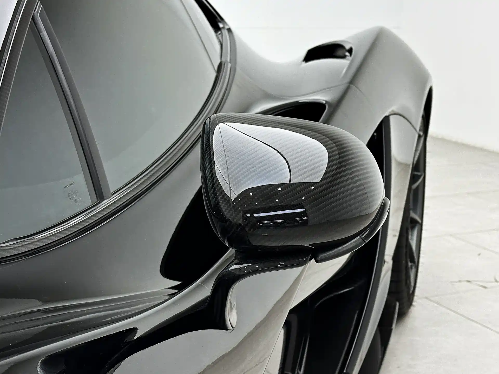 Photo 15 - McLaren P1