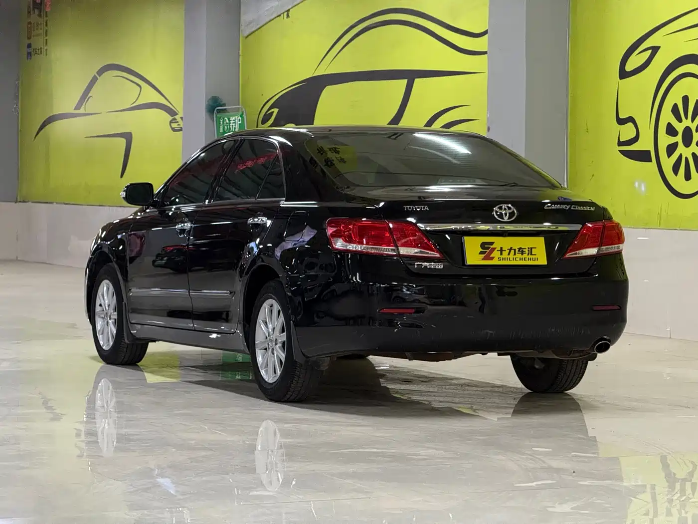 Toyota Camry 2013 200G Classic Luxury Edition фото 6