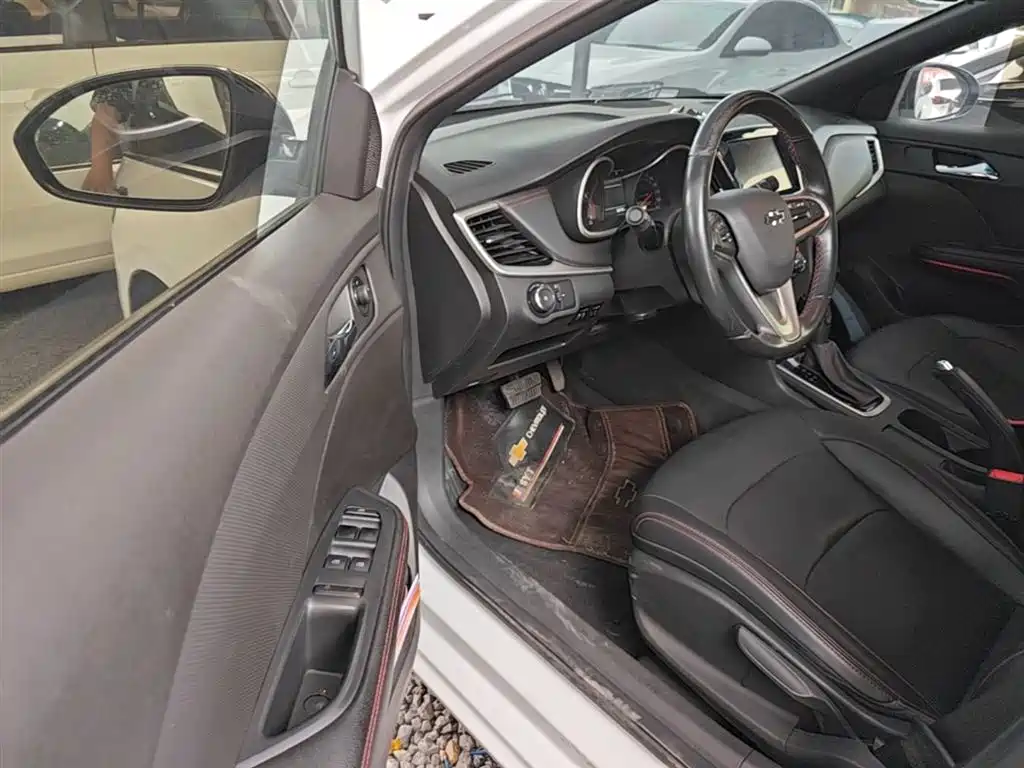 Chevrolet Monza 2019 RS 330T Auto Smooth Edition China VI фото 16