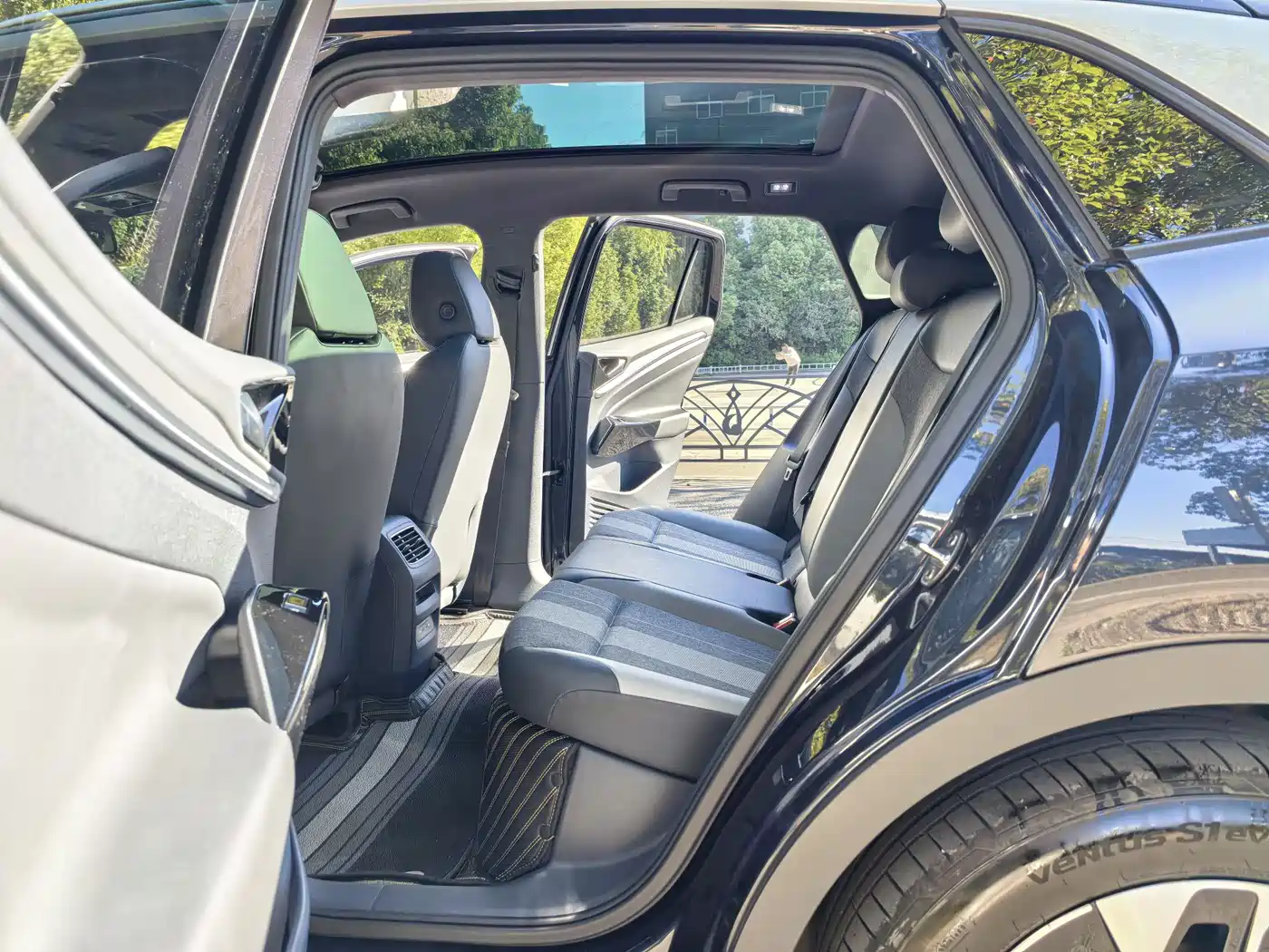 VOLKSWAGEN ID.4 CROZZ