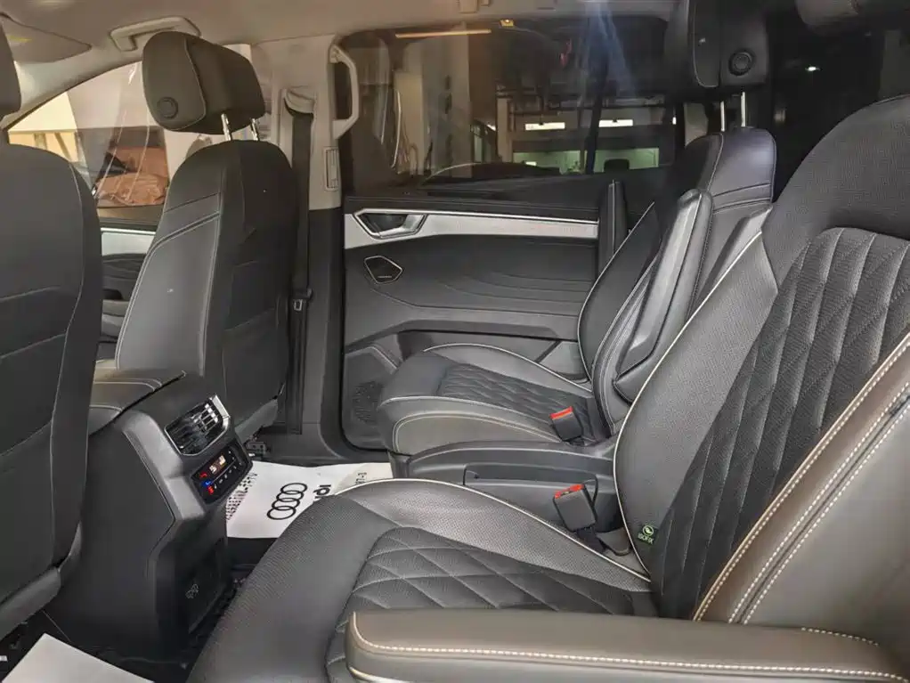 Volkswagen Talagon 2023 Facelift 530TSI 4WD Flagship Victory Pro Edition 6-Seater фото 24
