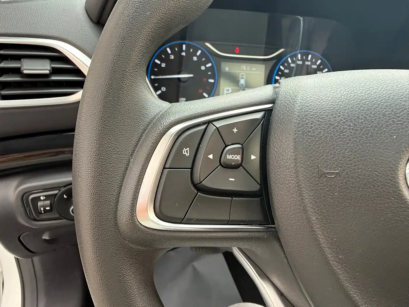 GAC Trumpchi Trumpchi GS4 2019 270T Automatic 2WD Elite Edition фото 11