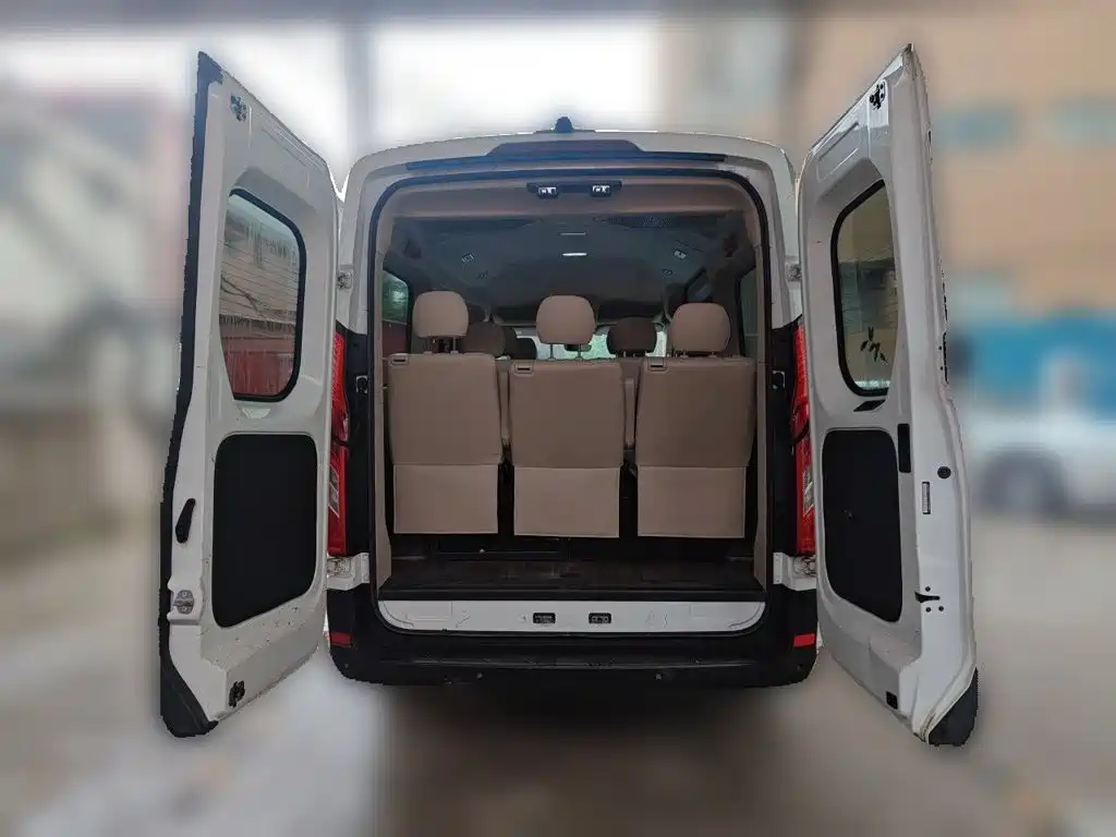 SAIC Maxus Xintu V90 2023 2022 2.0T Manual Zhida RWD Long Wheelbase High Roof Single Rear Tire 9-Seater
