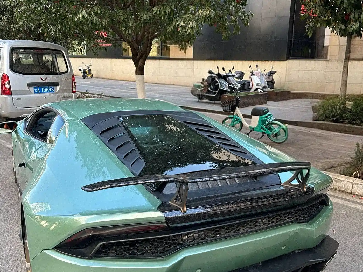 Lamborghini Huracán 2016 LP 600-4 Limited Edition фото 6