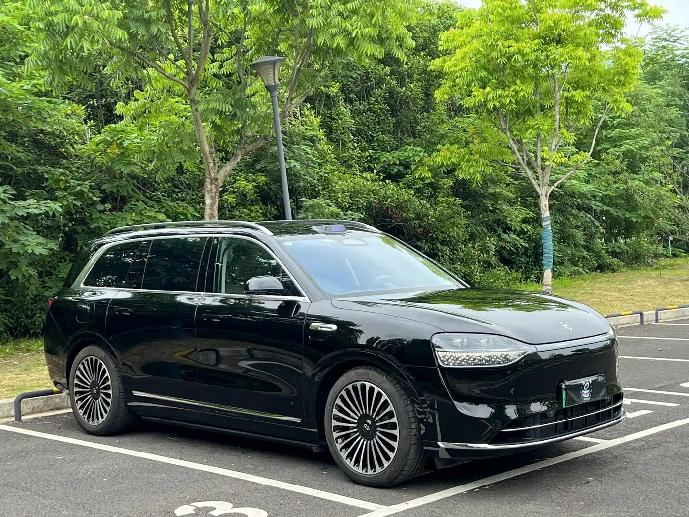 AITO Wenjie AITO M9 2025 Extended Range Ultra 52kWh 6-Seater фото 3