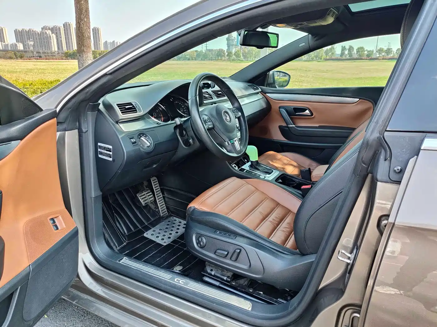 Volkswagen FAW-Volkswagen CC 2015 1.8TSI Luxury фото 8
