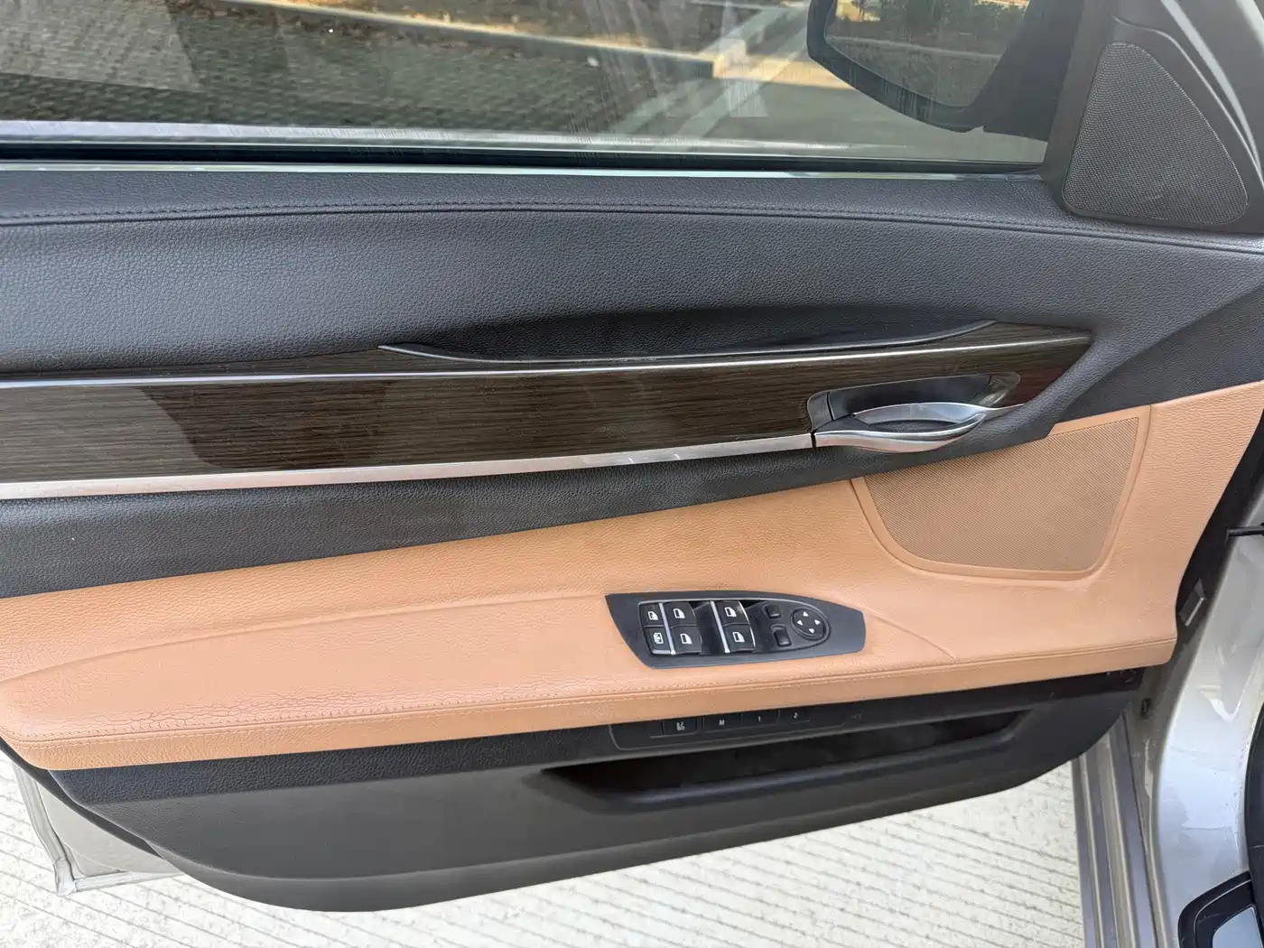 BMW 7 Series 2013 Model 740Li xDrive фото 8